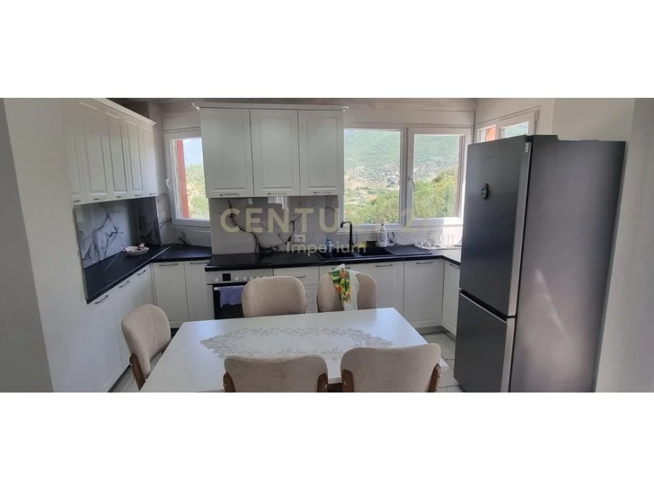 Tirane, jepet me qera apartament 2+1 Kati 1, 105 m² 500 € 