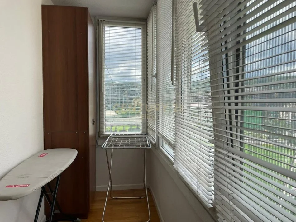 Durres, jepet me qera apartament 2+1 Kati 9, 80 m² 750 € (Rruga Kosovarve)