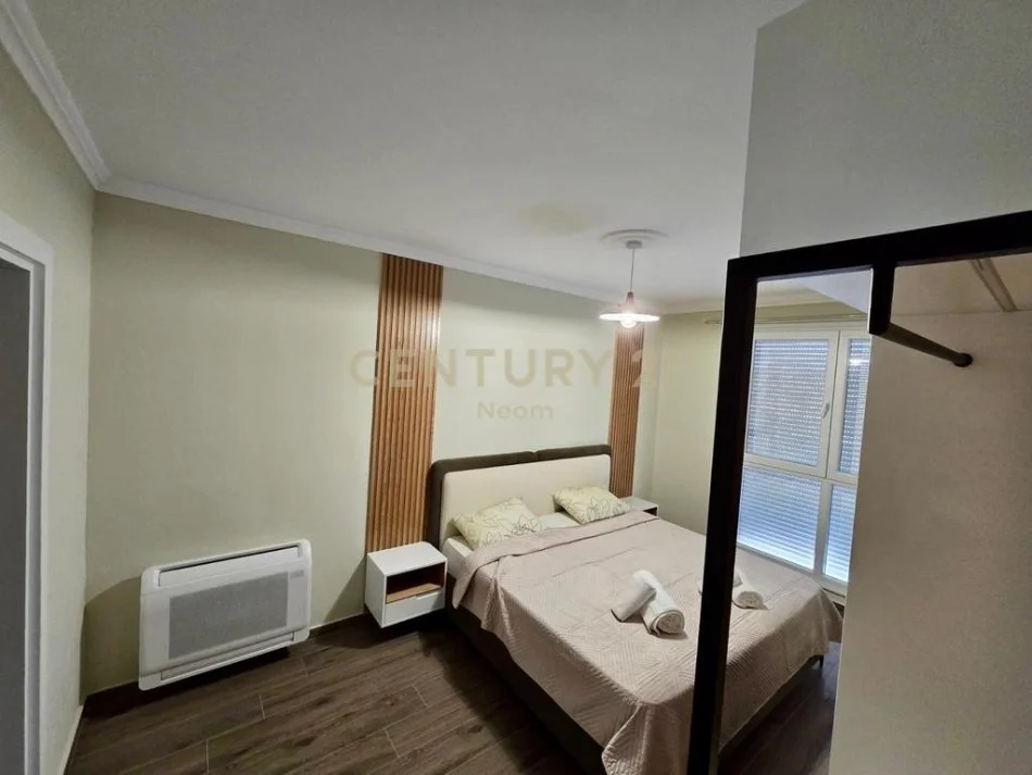 Tirane, jepet me qera apartament 2+1 Kati 5, 110 m² 650 € (Selitë, Rruga Hamdi Pepo)
