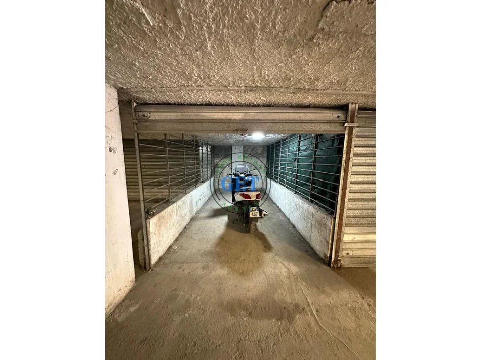 Durres, jepet me qera garazh | post parkimi Kati 0, 15 m² 100 € (Tatimet)
