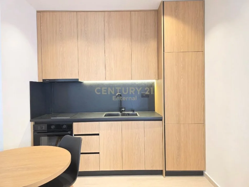 Tirane, shitet apartament duplex 1+1 , 58 m² 128.500 € 