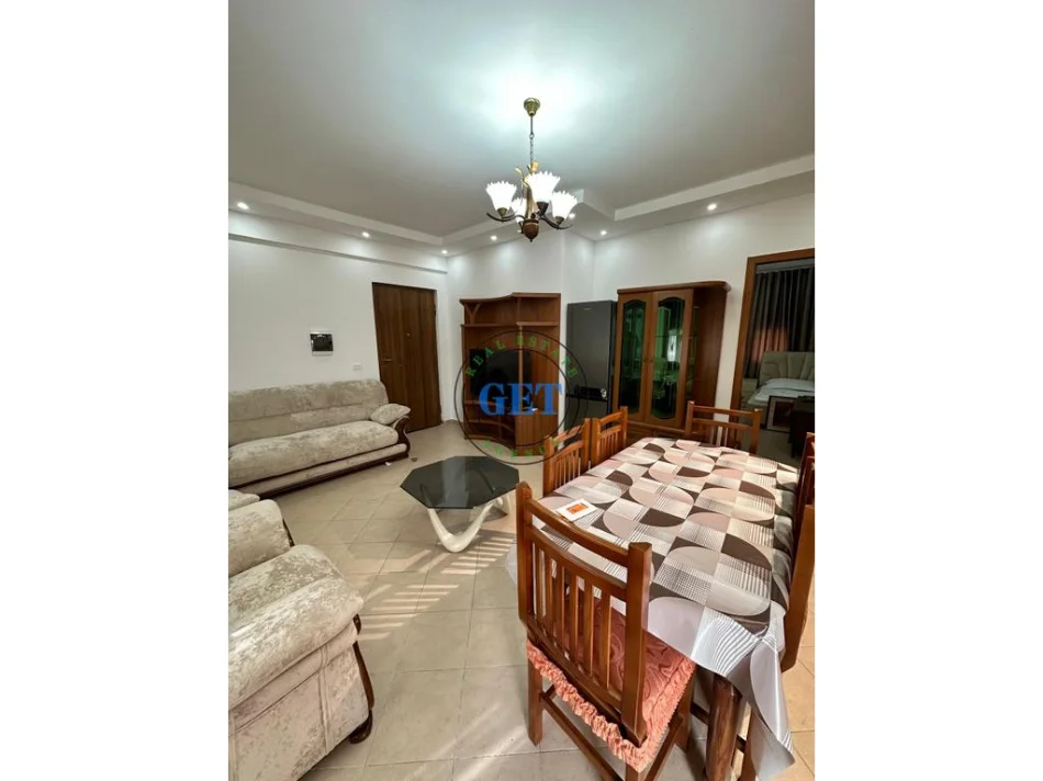 Durres, jepet me qera apartament 2+1 Kati 8, 80 m² 420 € (pranë Shkollës “Bajram Curri”)