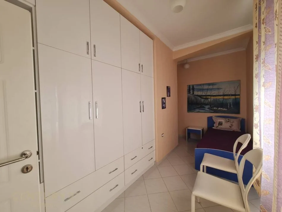 Tirane, jepet me qera apartament 2+1 Kati 8, 80 m² 750 € (NE RRUGEN BRIGADA 8- ISH BLLOK)