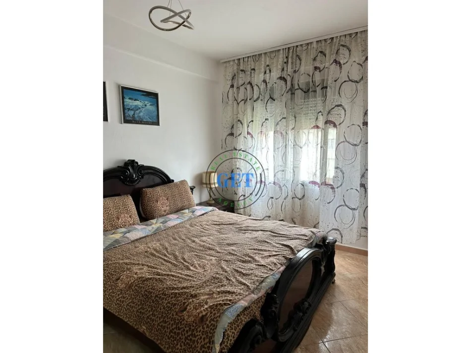 jepet me qera apartament 1+1 Kati 6, 60 m² 350 € (pranë Shkollës “Bajram Curri”)