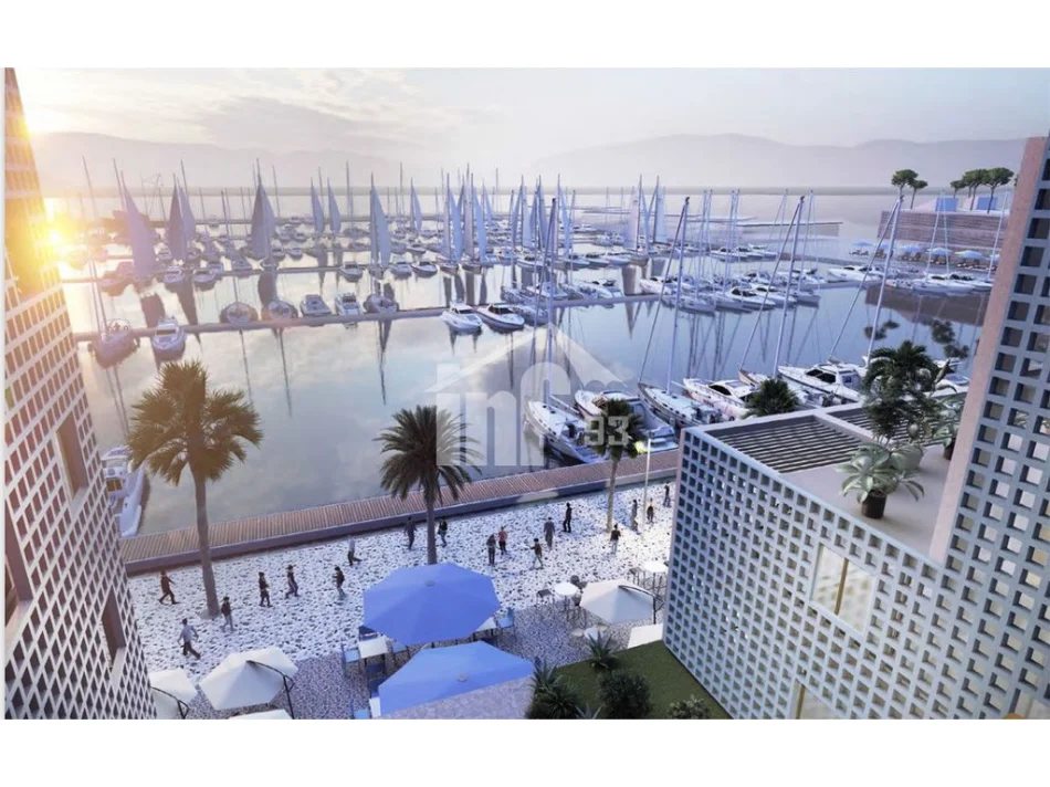 Vlore - Lungomare, shitet apartament 2+1 Kati 5, 190 m² 519.000 € (VLORA MARINA)