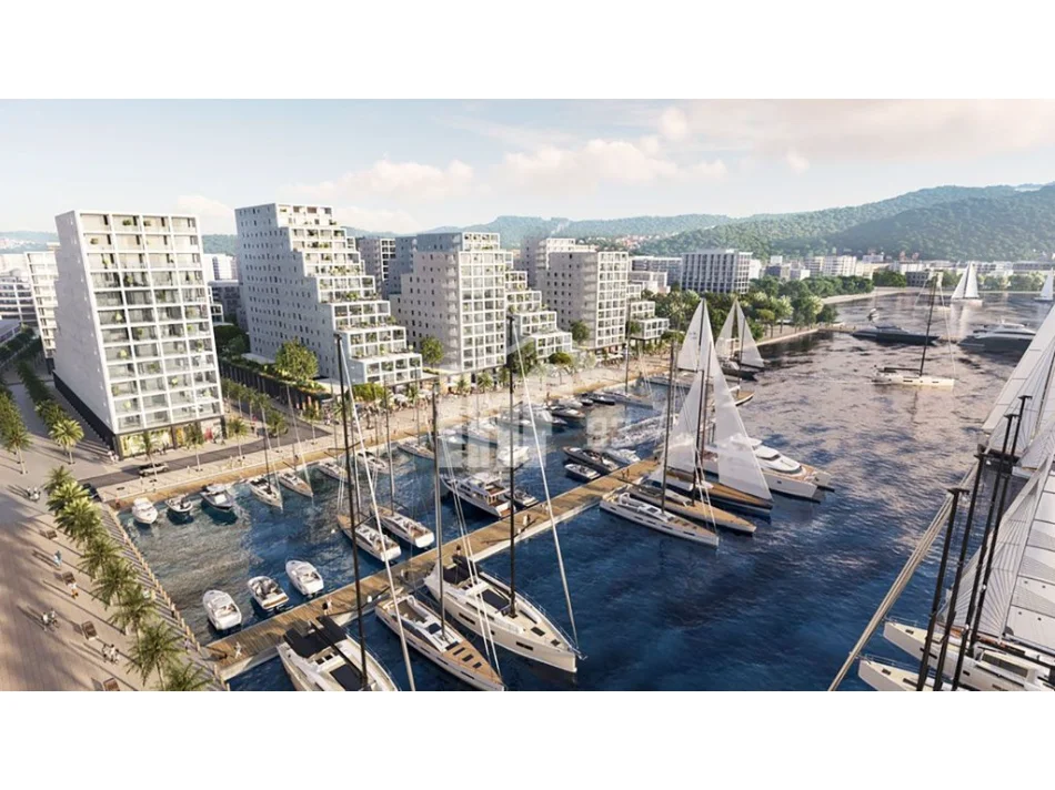 Vlore - Lungomare, shitet apartament 3+1 Kati 12, 182 m² (VLORA MARINA)