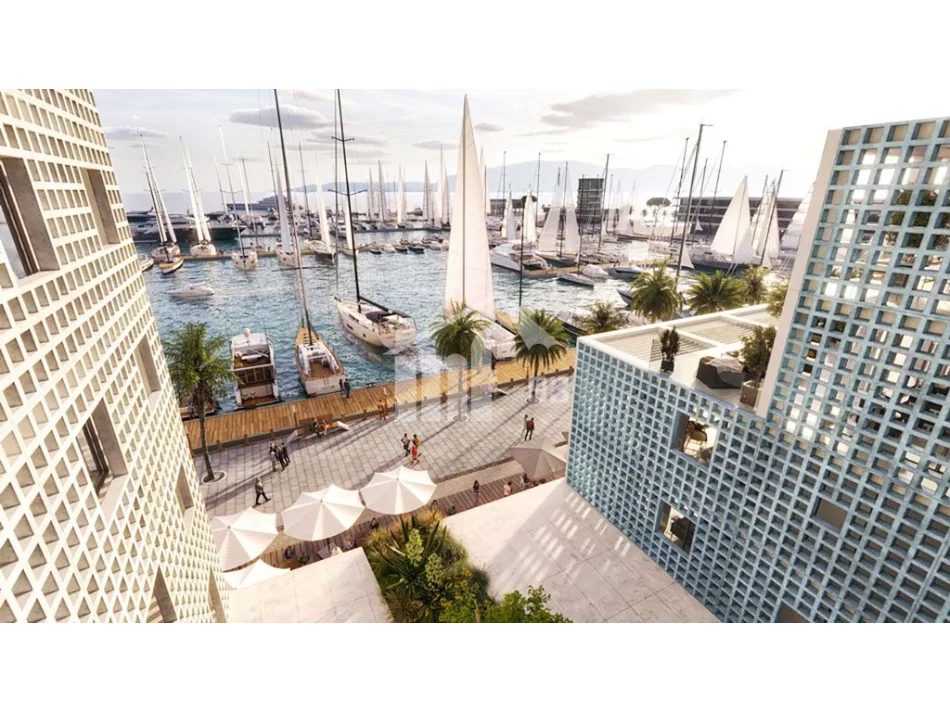 Vlore - Lungomare, shitet apartament 3+1 Kati 12, 182 m² (VLORA MARINA)
