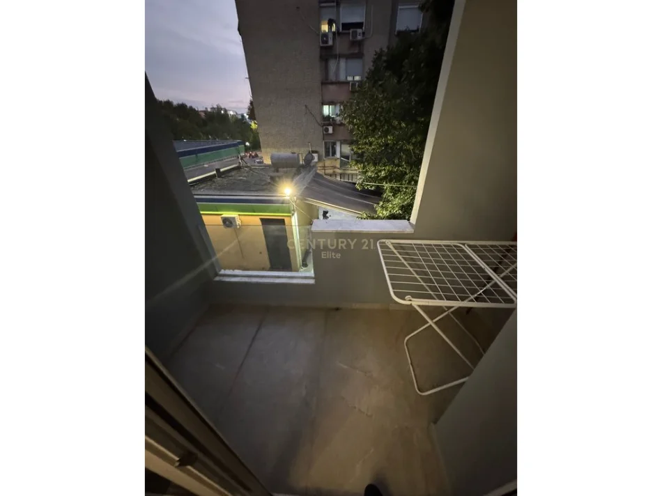 Tirane, shitet apartament 2+1 Kati 1, 75 m² 202.500 € (Brryli)