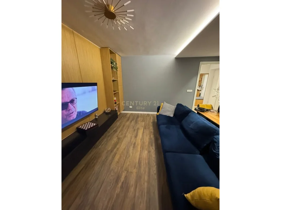 Tirane, shitet apartament 2+1+Ballkon Kati 1, 76 m² 202.500 € (brryli)