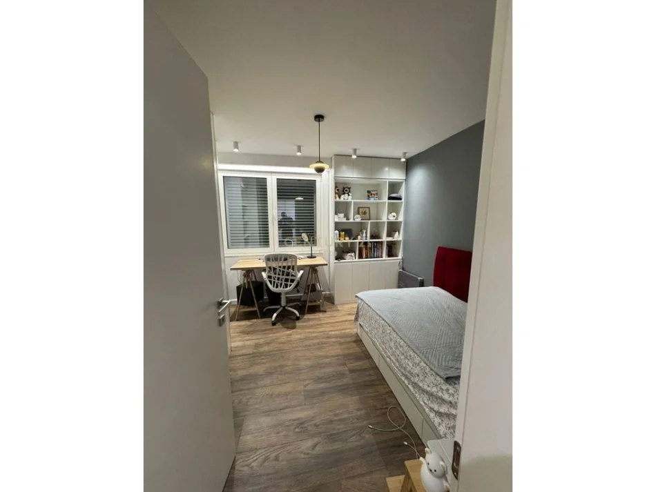 Tirane, shitet 2+1 Kati 1, 76 m² 202.500 € (Brryli)