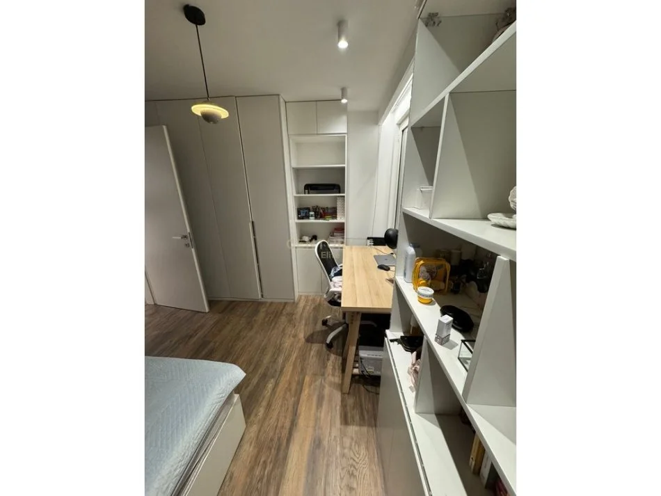 Tirane, shitet 2+1 Kati 1, 76 m² 202.500 € (Brryli)