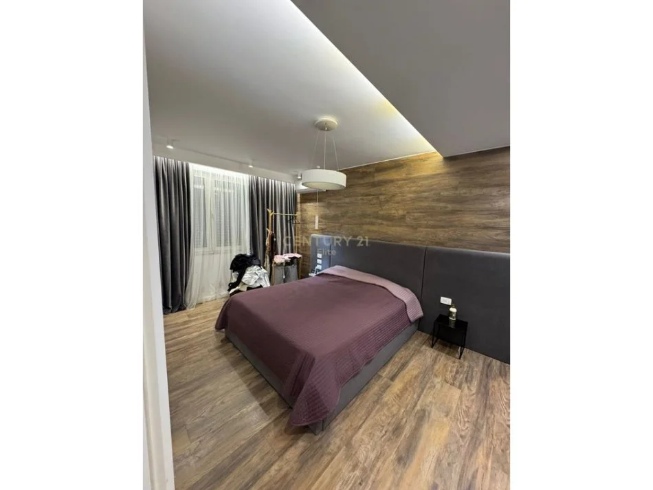 Tirane, jepet me qera apartament 2+1 Kati 1, 81 m² 850 € (MATERNITETI I RI ;Bulevardi Zhan Dark Tirana Albania)