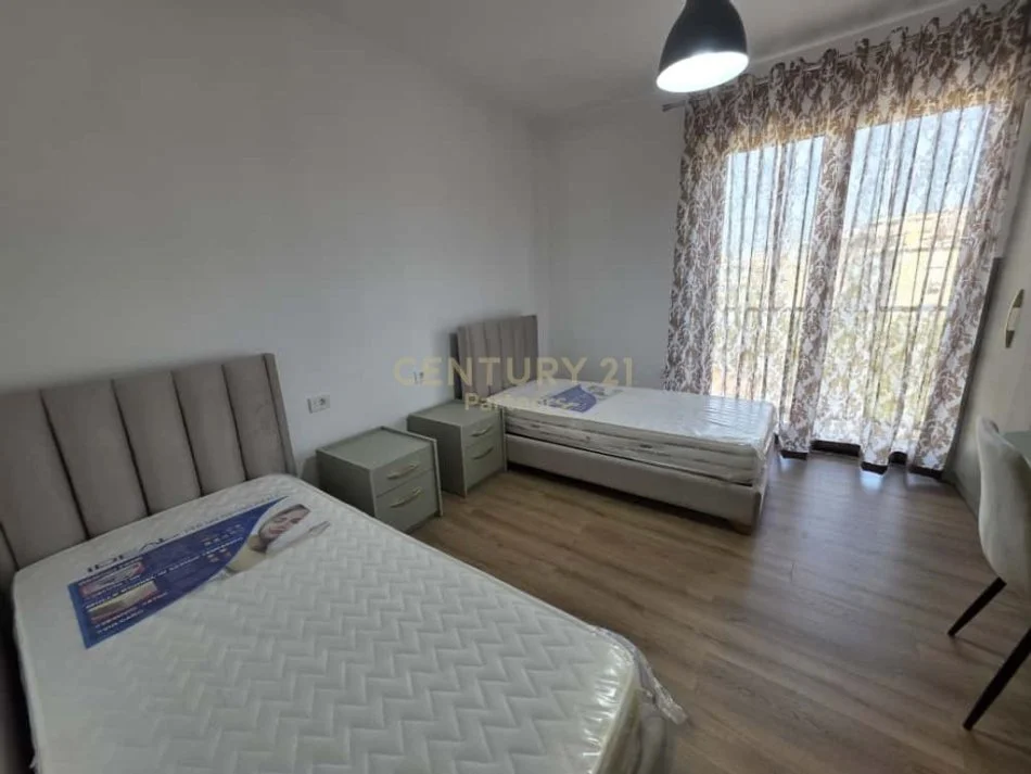 Tirane, jepet me qera apartament 2+1 Kati 3, 100 m² 800 € (Don Bosko)