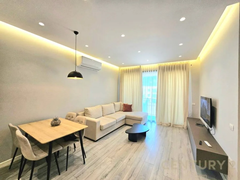 Tirane, jepet me qera apartament 1+1 Kati 6, 77 m² 800 € (zonen e Liqenit te Thate, ngjitur me Hotel Radissonin.)