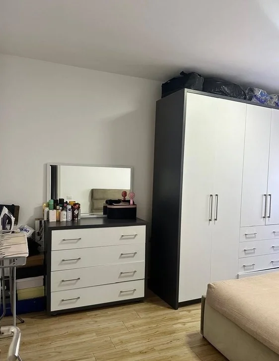 Tirane, jepet me qera apartament 1+1 Kati 1, 70 m² 550 € (Rruga 5 Maji)