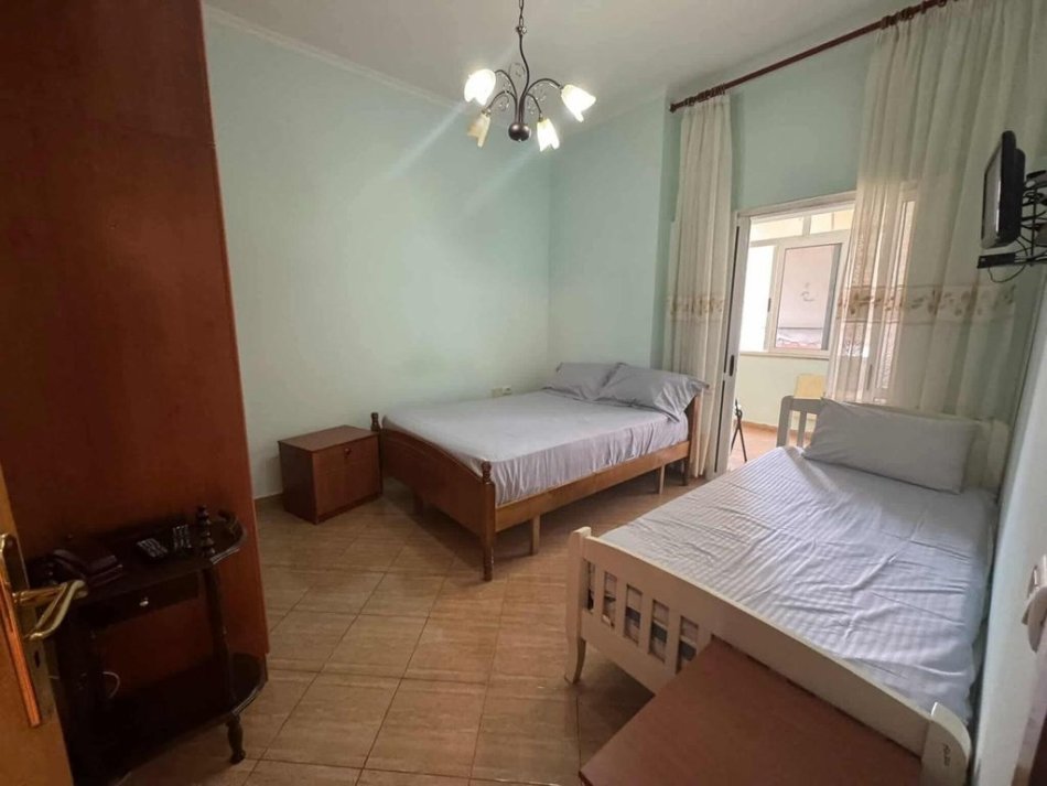 Tirane, jepet me qera apartament 2+1 Kati 4, 59 m² 650 € 