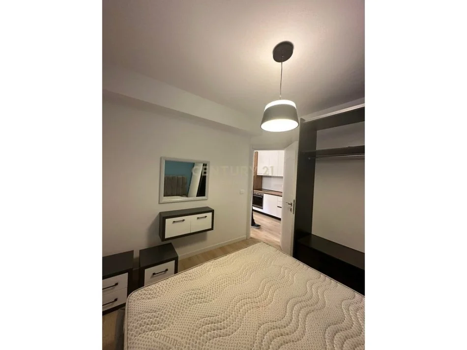 Tirane, jepet me qera apartament 1+1 Kati 4, 50 m² 550 € 