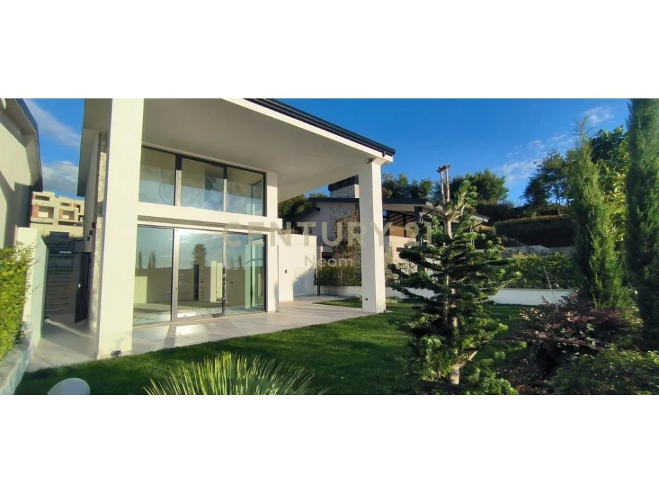 Tirane, shitet Vile 3+1+Aneks+Ballkon Kati 0, 450 m² 570.000 € (Neom122373)