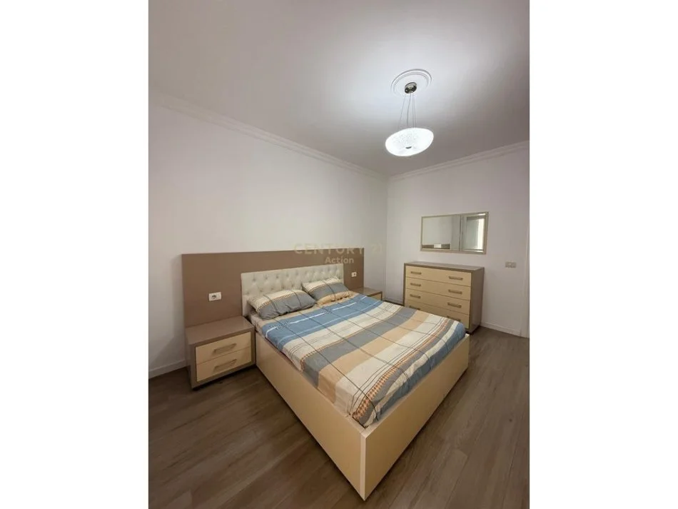 Tirane, jepet me qera apartament 1+1 Kati 3, 73 m² 650 € (Rruga Bill Klinton Tirana Albania)