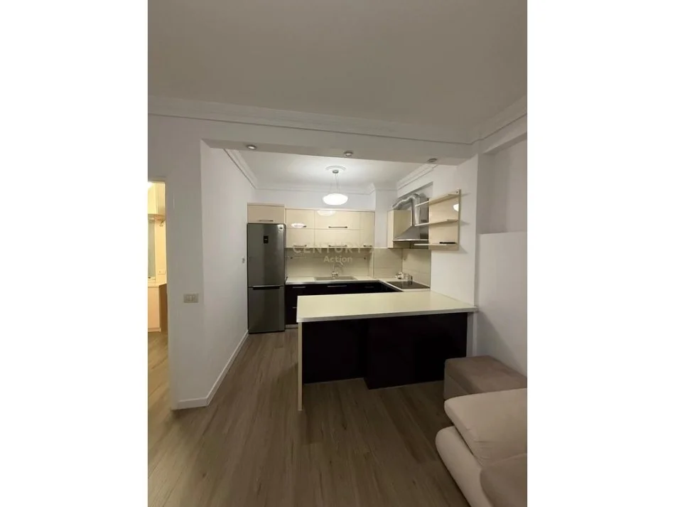 Tirane, jepet me qera apartament 1+1 Kati 3, 73 m² 650 € (Rruga Bill Klinton Tirana Albania)