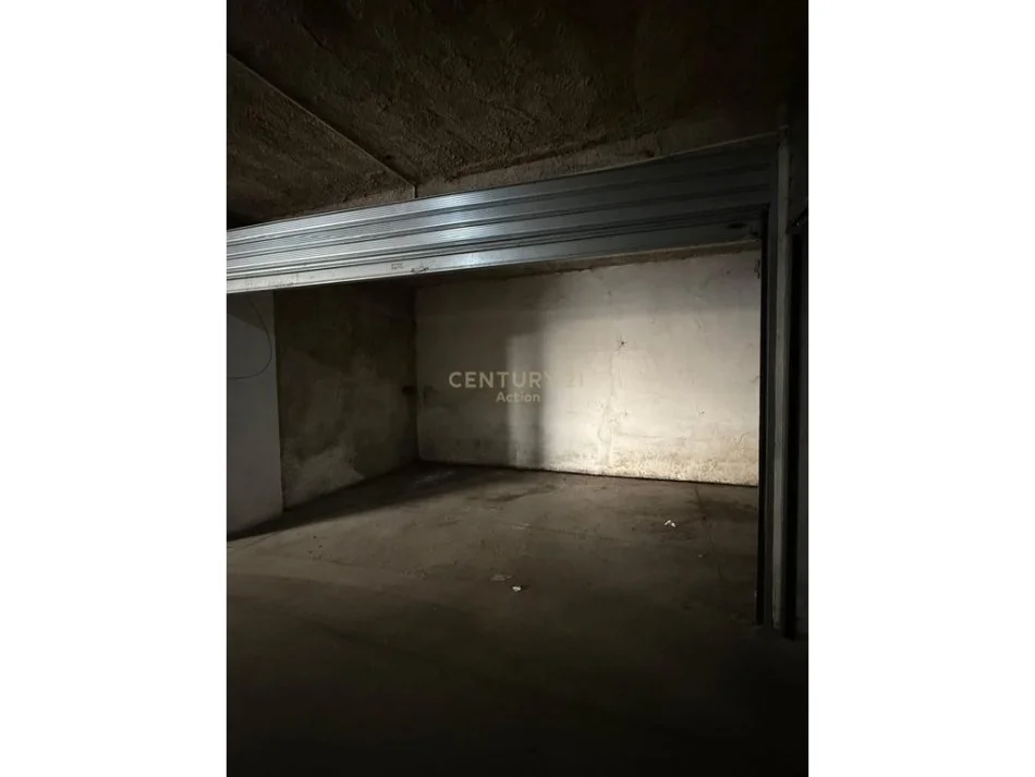 Tirane, jepet me qera apartament 1+1 Kati 3, 73 m² 650 € (Rruga Bill Klinton Tirana Albania)