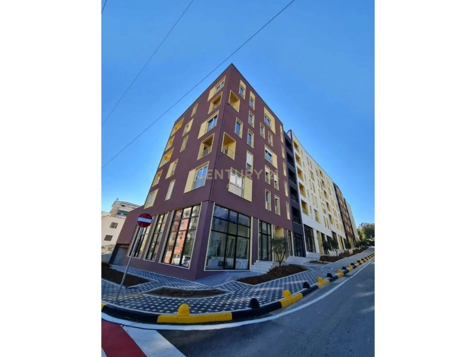 Tirane, shitet apartament Kati 3, 118 m² 200.000 € 