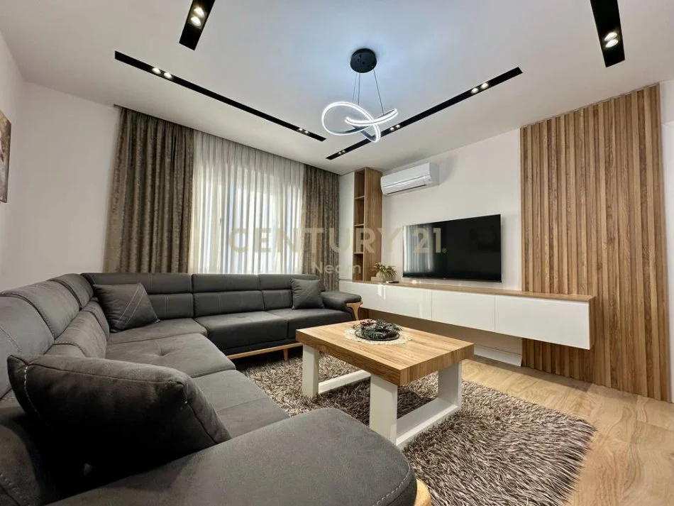 Tirane, jepet me qera apartament 1+1+Aneks+Ballkon Kati 1, 68 m² 600 € (Neom122458)