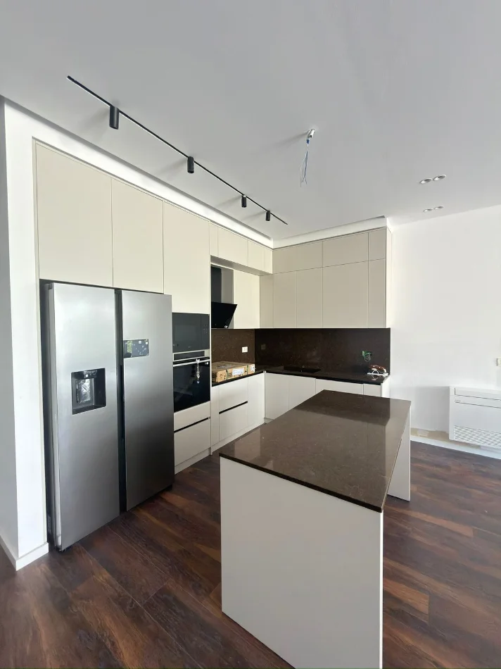 Tirane, jepet me qera apartament Vile 2 Katshe , 4.500 € 
