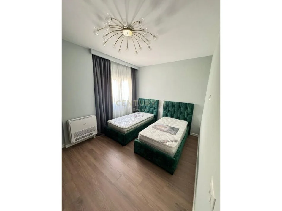 Shqiperi, jepet me qera apartament 2+1 Kati 2, 110 m² 1.000 € (FARKE)