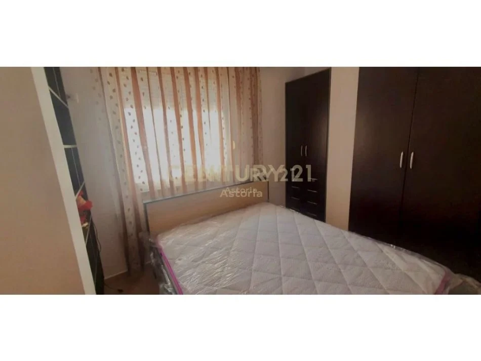 Tirane, jepet me qera apartament 1+1 Kati 1, 60 m² 500 € (KOPSHTI BOTANIK, KODRA DIELLIT)