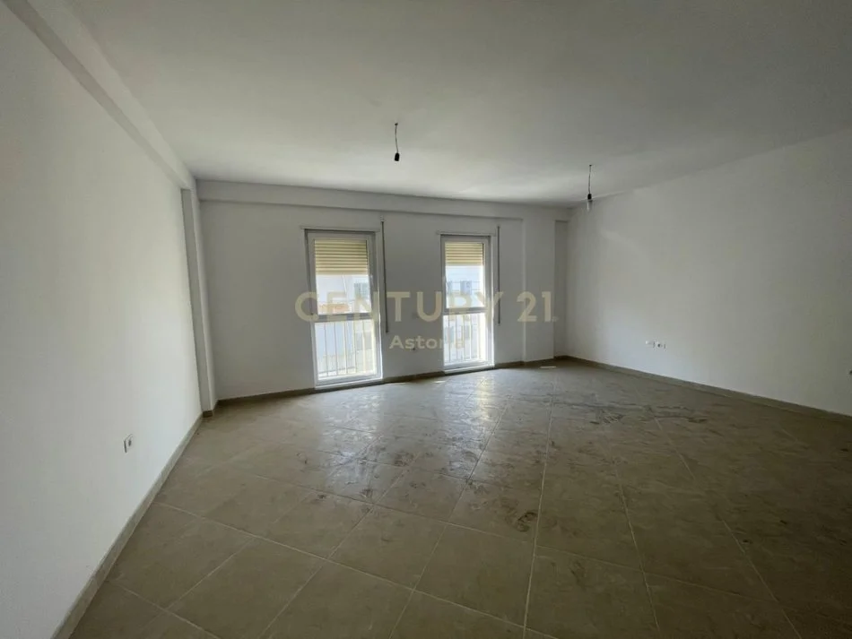 Tirane, shitet apartament Kati 3, 118 m² 200.000 € 