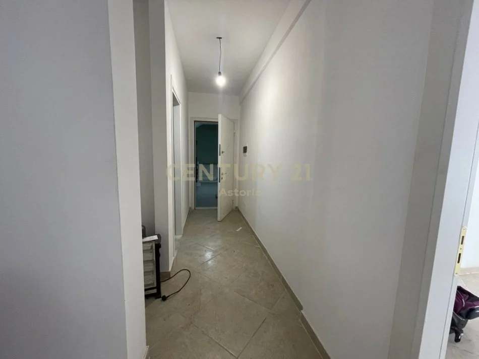 Tirane, shitet apartament Kati 3, 118 m² 200.000 € 