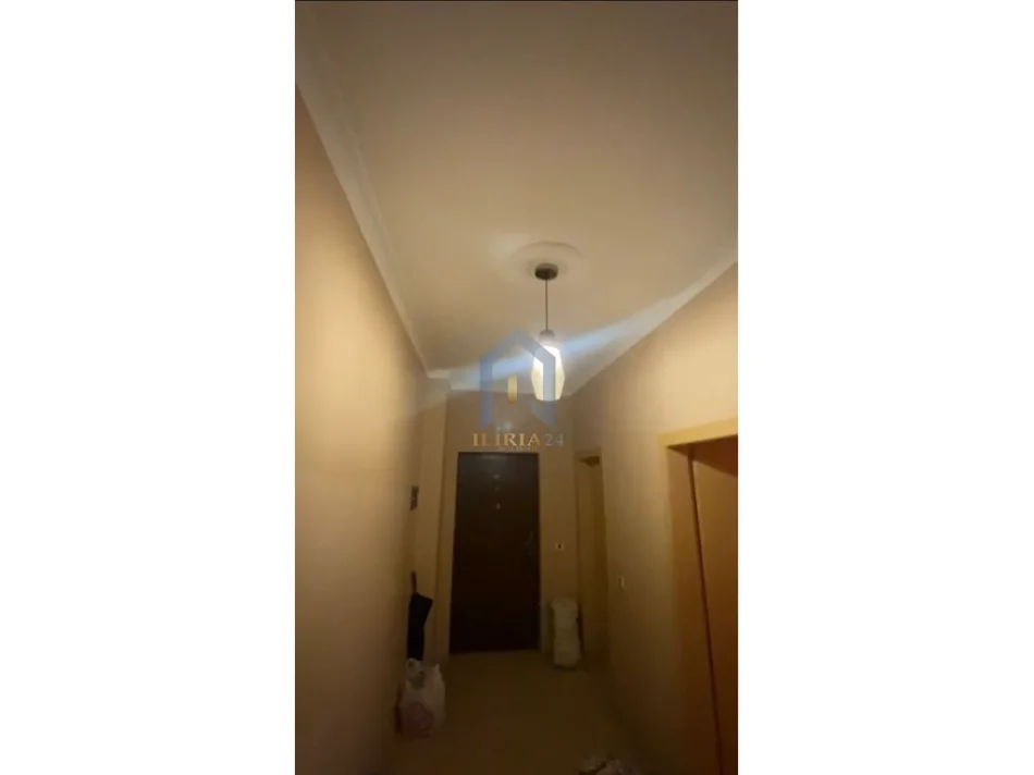 Tirane, shitet apartament 1+1+Ballkon Kati 4, 90 m² 87.000 € (Apartament 1+1 per shitje ne Kamez)