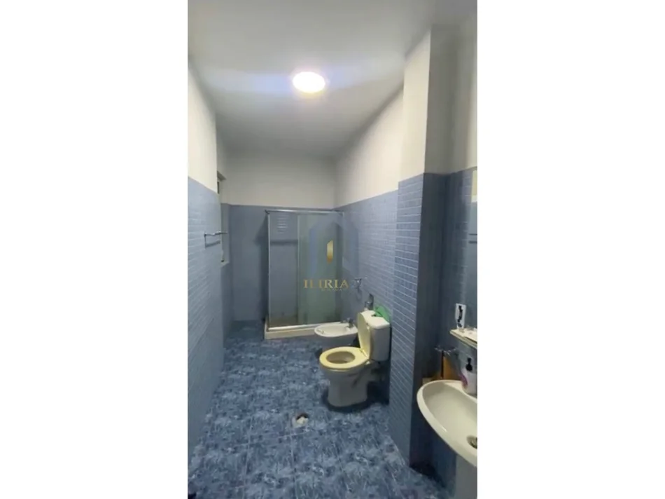 Tirane, shitet apartament 1+1+Ballkon Kati 4, 90 m² 87.000 € (Apartament 1+1 per shitje ne Kamez)