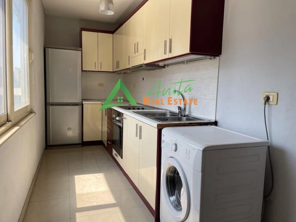 Tirane, jepet me qera apartament 2+1+Ballkon Kati 5, 92 m², 48 000 Leke, 21 Dhjetori