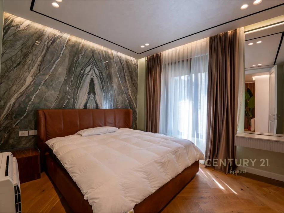 Tirane, shes apartament 4+1 Kati 4, 450 m² 1.450.000 € (Secret Garden Residence)