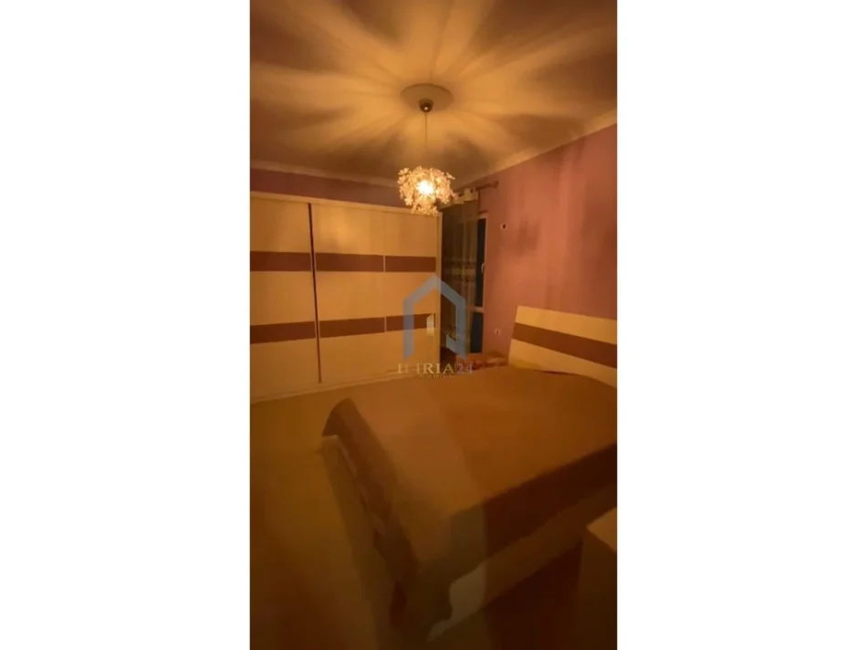 Tirane, shitet apartament 1+1+Ballkon Kati 4, 90 m² 87.000 € (Apartament 1+1 per shitje ne Kamez)