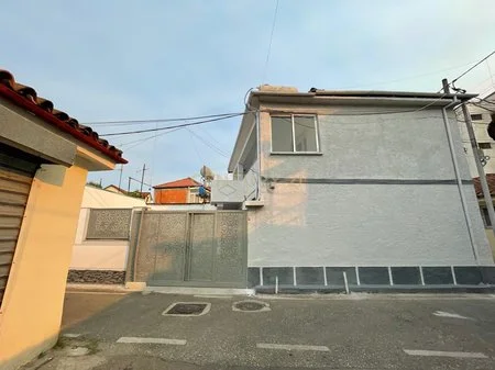 Tirane, jepet me qera Vile 2+1+Aneks+Ballkon Kati 0, 127 m² 1.200 € (Prane shkolles Misto Mame)