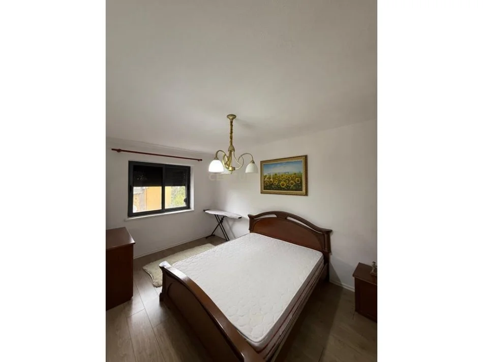 Tirane, jepet me qera apartament 2+1 Kati 4, 85 m² 650 € (VASIL SHANTO)