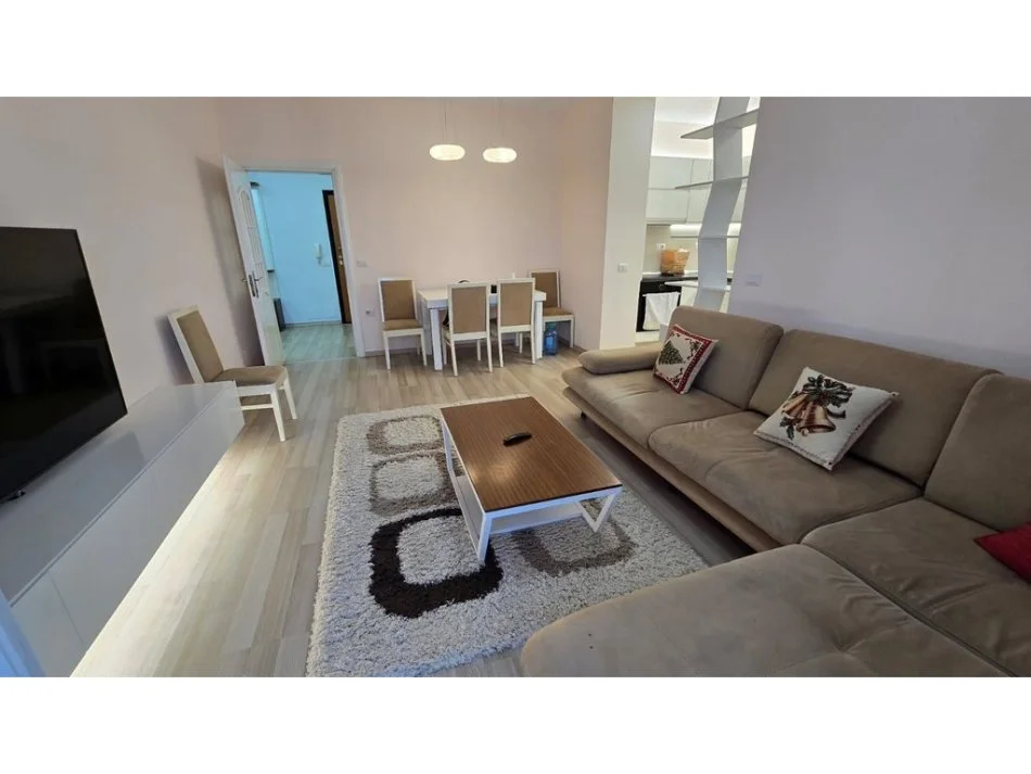 Tirane, jepet me qera apartament 2+1 Kati 16, 120 m² 1.200 € (9 Kateshet Tirana Albania)