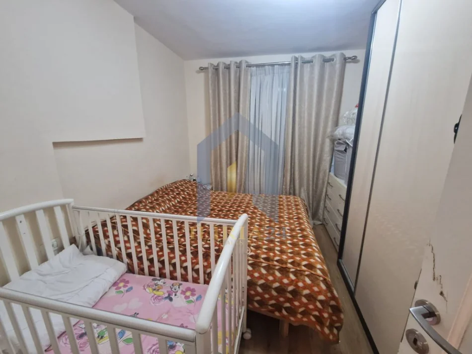 Tirane, shitet apartament 1+1+Ballkon Kati 4, 49 m² 125.000 € (Apartament 1+1 per shitje tek Harry Fultz)