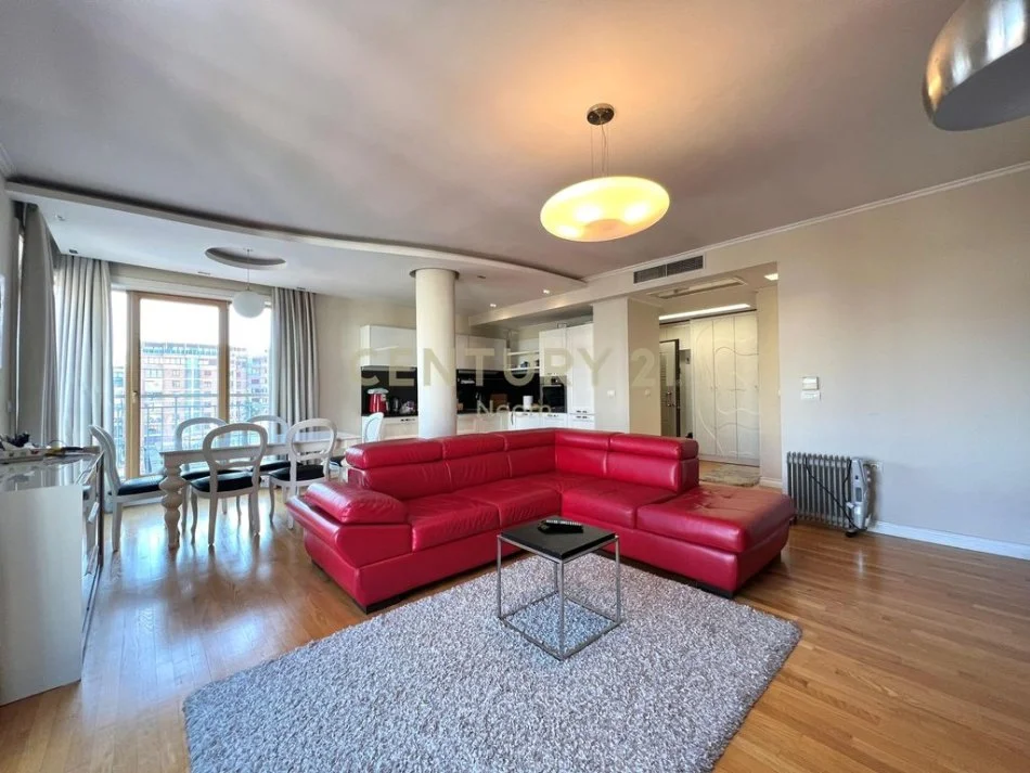 Tirane, jepet me qera apartament 2+1 Kati 7, 123 m² 1.600 € (Ish Blloku)