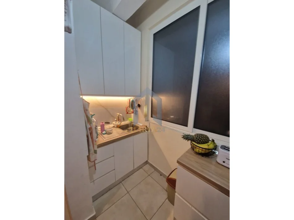 Tirane, shitet apartament 1+1+Ballkon Kati 4, 49 m² 125.000 € (Apartament 1+1 per shitje tek Harry Fultz)