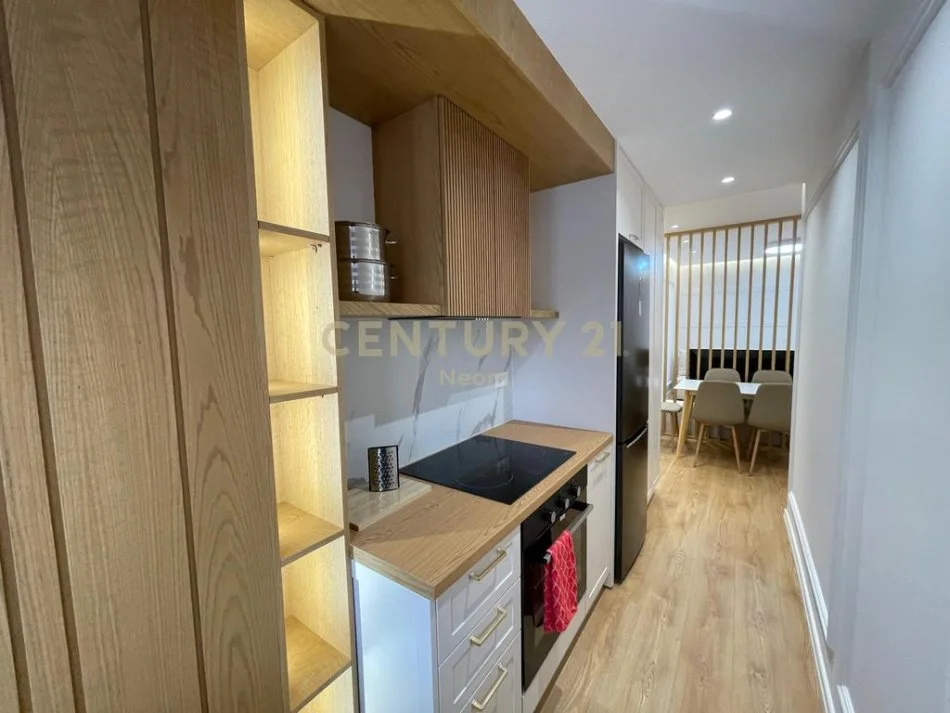 Tirane, jepet me qera apartament 1+1+Aneks+Ballkon Kati 1, 55 m² 600 € (Neom122684)