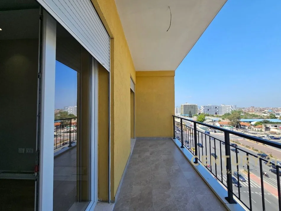 Tirane, jepet me qera apartament 2+1 Kati 7, 84 m² 700 € (LAPRAK)