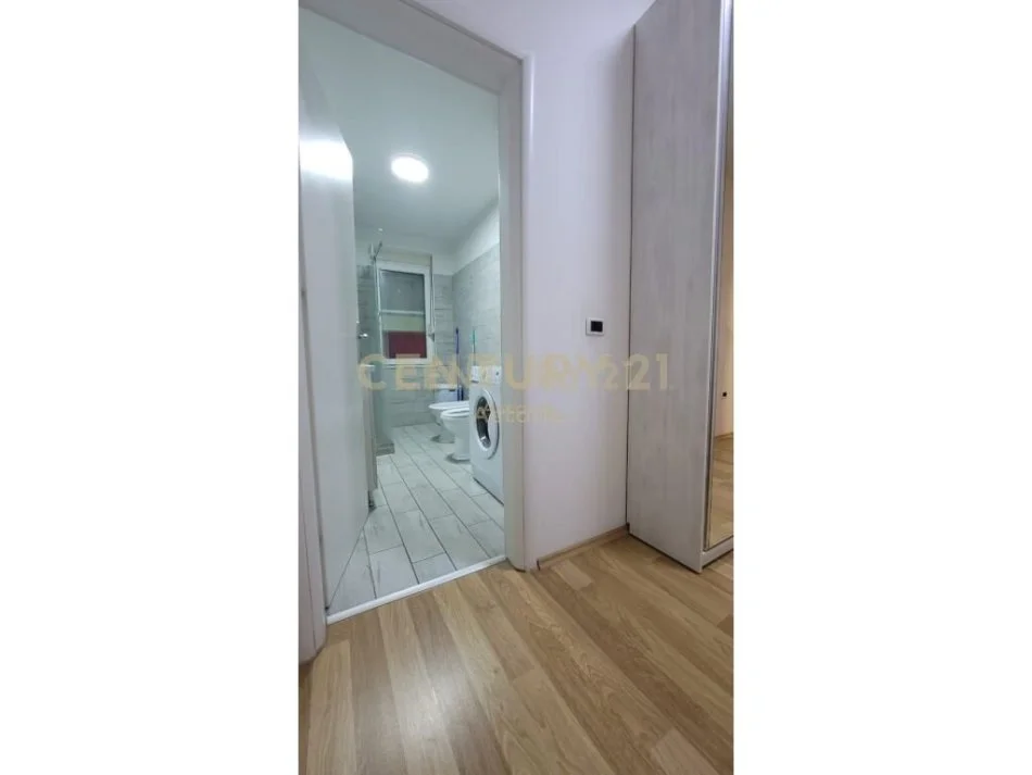 Tirane, jepet me qera apartament 1+1 Kati 3, 73 m² 500 € (Kopshtit Botanik, rruga Xhon Kenedi)