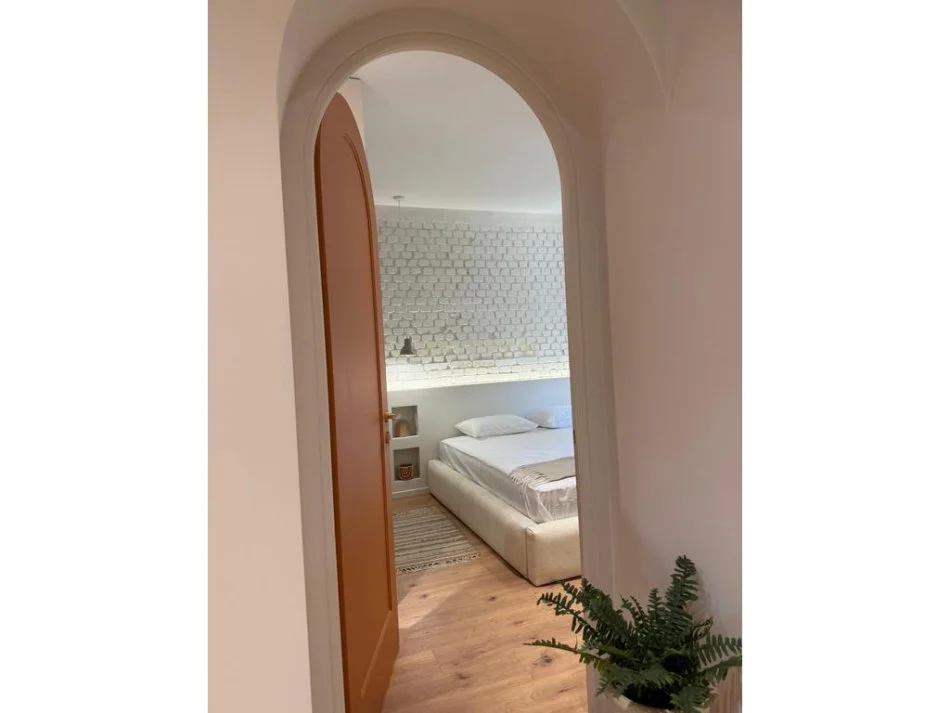 Tirane, jepet me qera apartament 2+1 Kati 2, 65 m² 900 € (MYSLYM SHYRI)