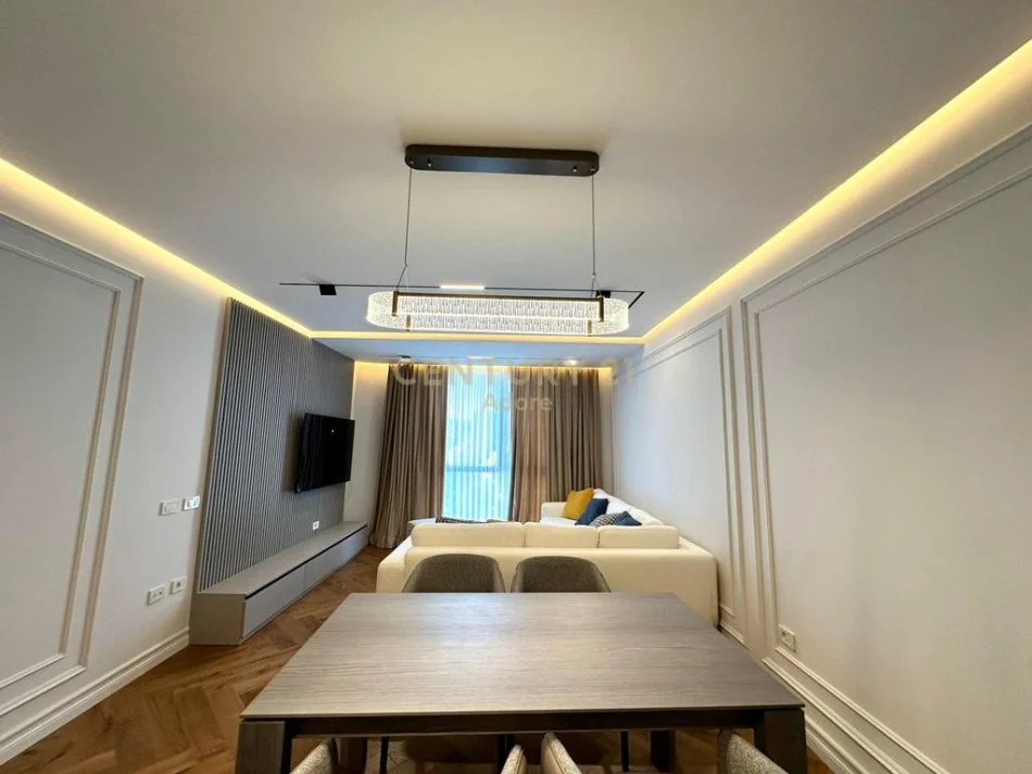 Tirane, jap me qera apartament 3+1 Kati 9, 150 m² 2.200 € (Mine oeza)