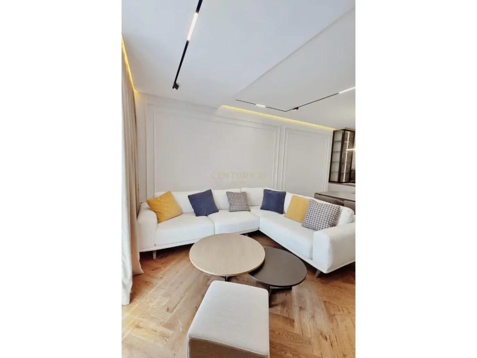 Tirane, jap me qera apartament 3+1 Kati 9, 150 m² 2.200 € (Mine oeza)