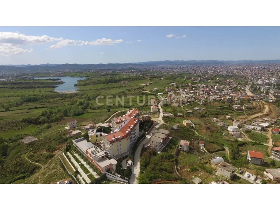 Tirane, jepet me qera hotel Kati 5, 8.079 m² 45.000 € (Farke)